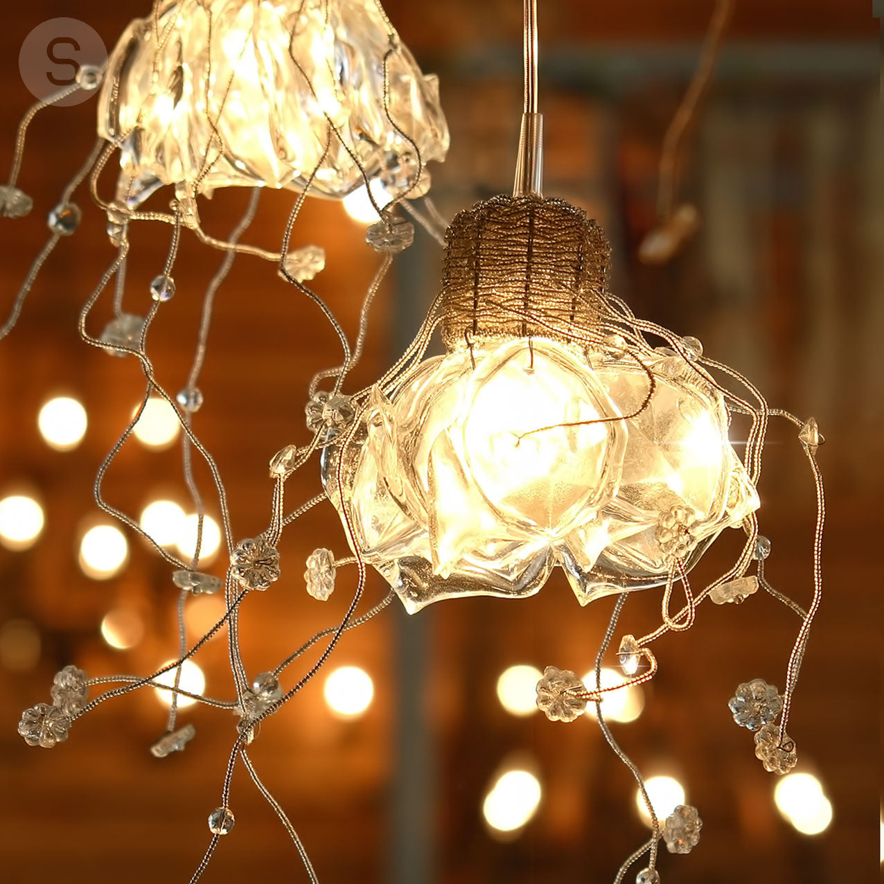 Suspension fleur pétales de verre